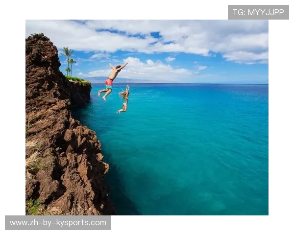 _冬季极地冰雪漂流：勇敢者的极限体验_，极地冰雪世界