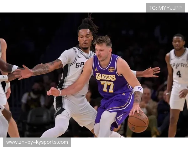 东契奇压哨三分带队击退尼克斯，东契奇3分绝杀